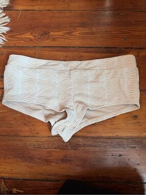 aerie Cream Textured Bike Shorts